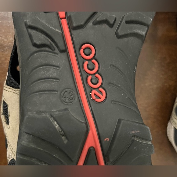 Ecco Men's Black and Tan Sandals - Picture 10 of 14